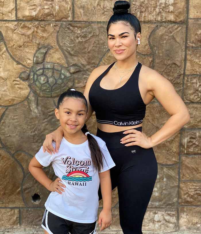 Rachael Ostovich was married to Arnold Berdon; meet their daughter. 